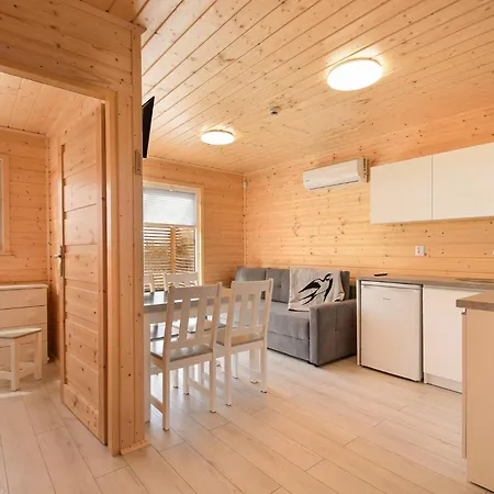 Jaktstuga Letniskowe Sarbinowska Jaskolka