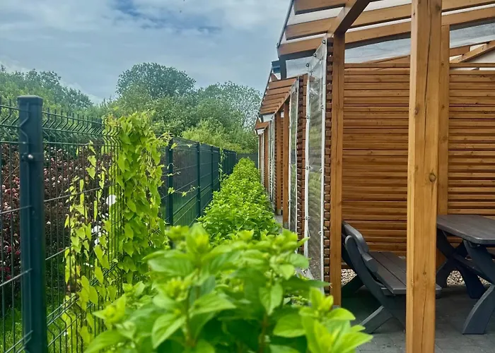 Letniskowe Sarbinowska Jaskółka Lodge *